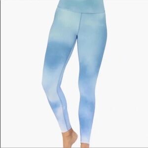 Beyond Yoga Spacedye Blue and White Cloud Leggings Size Medium
